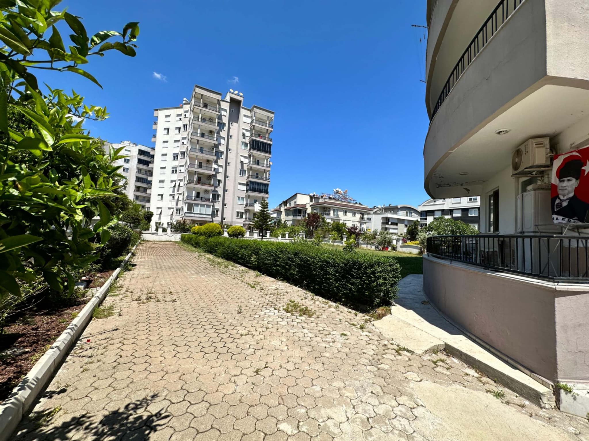 ANTALYA LARA GÜZELOBADA SATILIK DAİRE