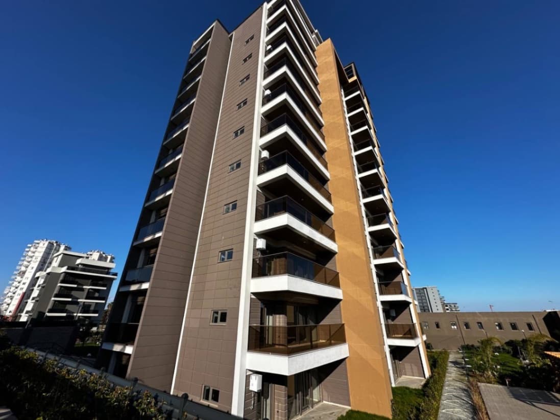 KAPALI OTOPARLI FULL ÖZELLİKLERDE 2+1 SATILIK DAİRE