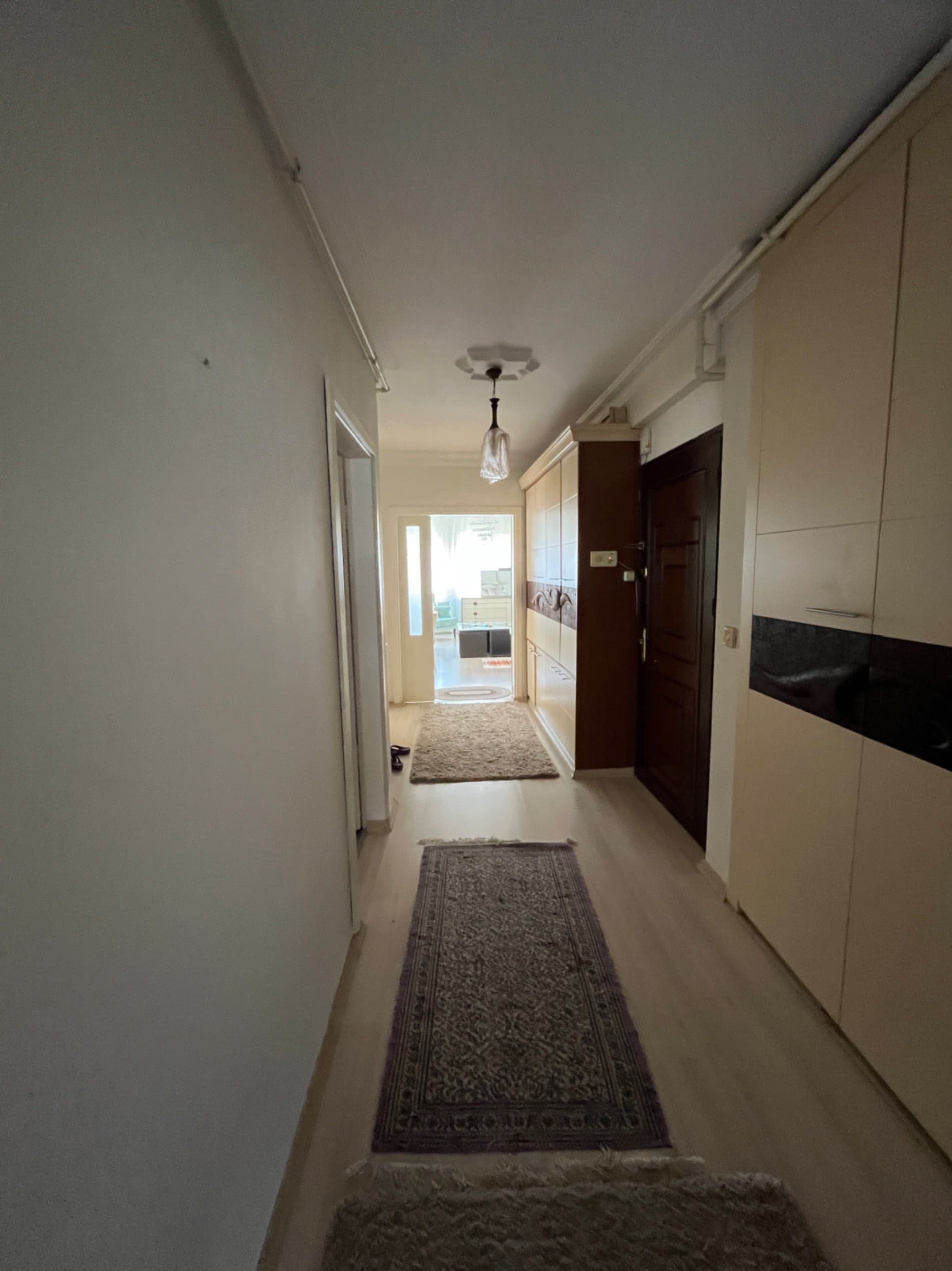 Plaja 100 m mesafedeEşyalı 2+1daire 