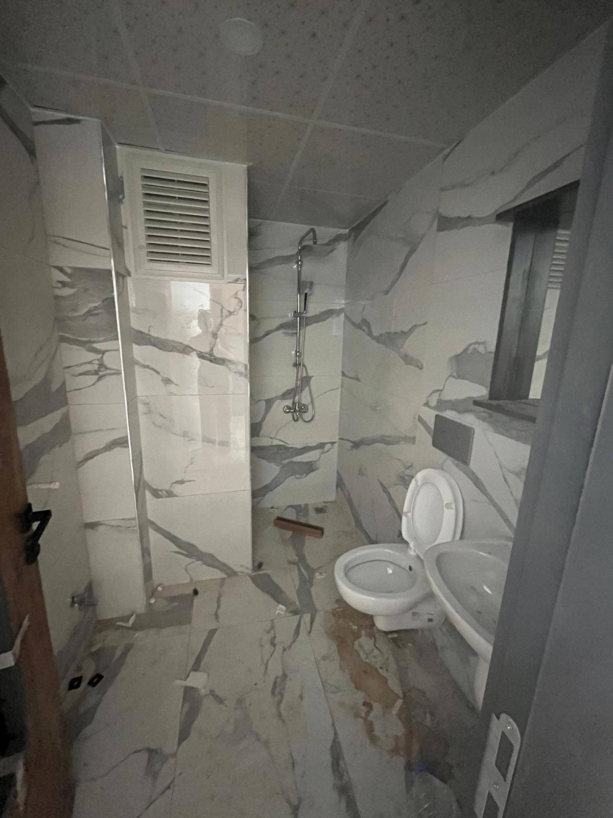 Antalya Kepez Varsak Karşiyaka mahallasinde 1+1 Satılık Daire