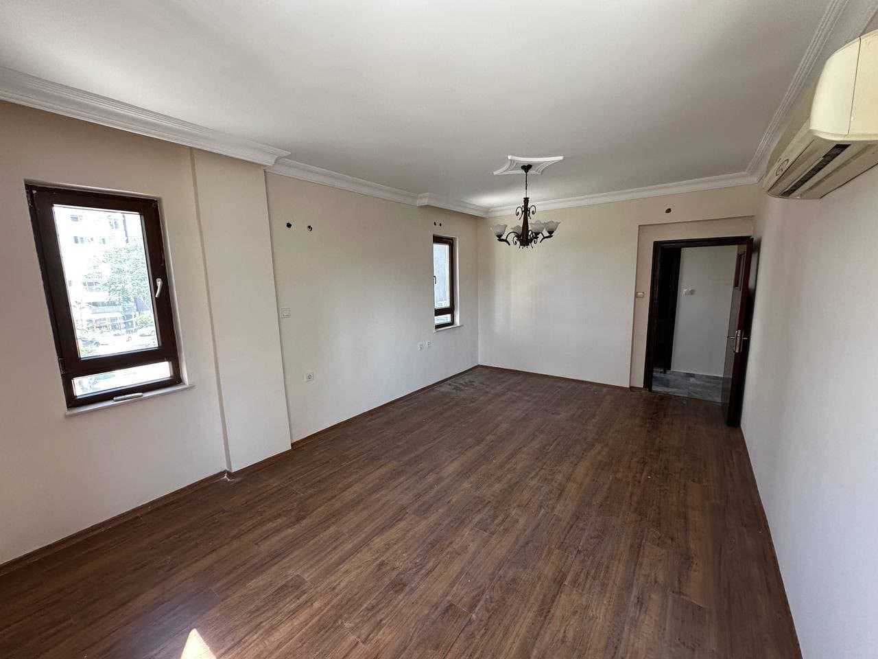 ANTALYA LARA'DA GENİŞ SATILIK DAİRE