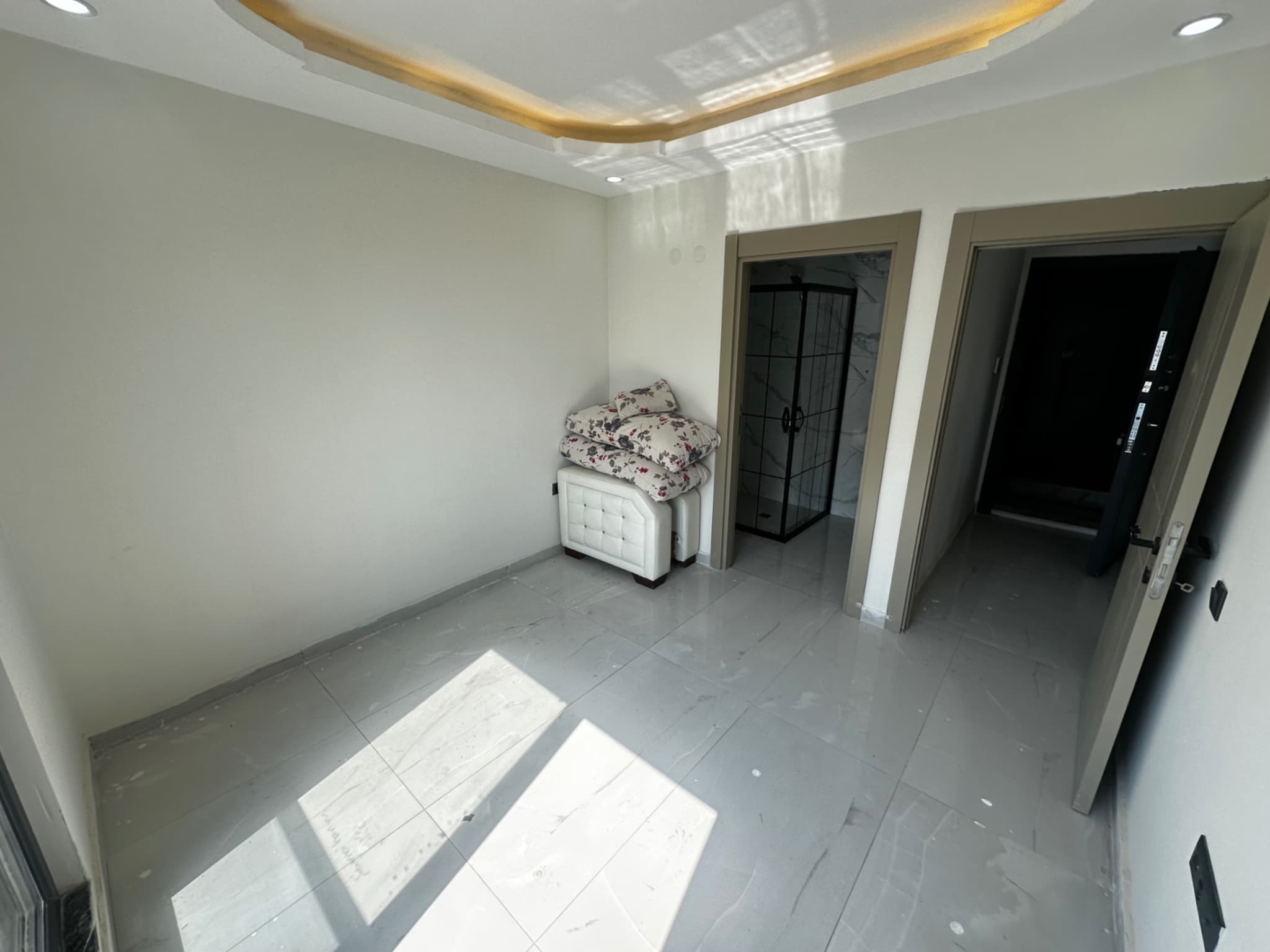 Sıfır binada KEPEZ SATILIK 1+1 iskanlı