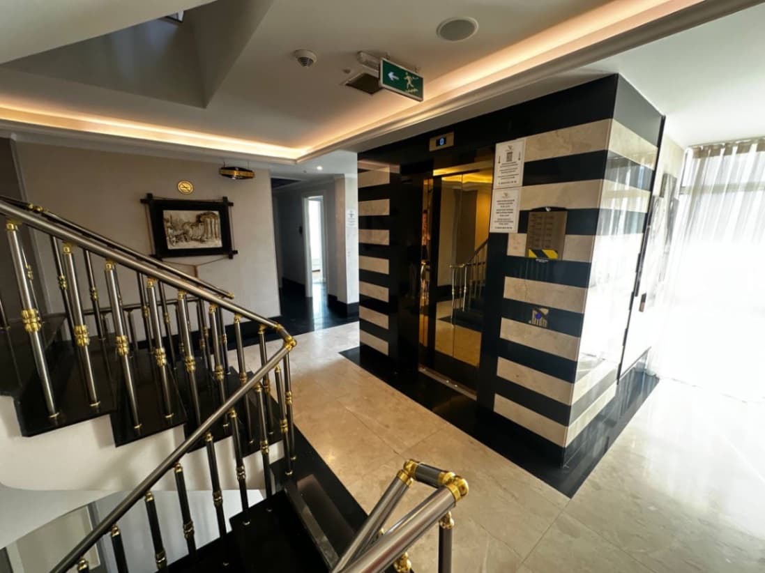 DENİZE YAKIN | KAPALI OTOPARKLI DAİRE