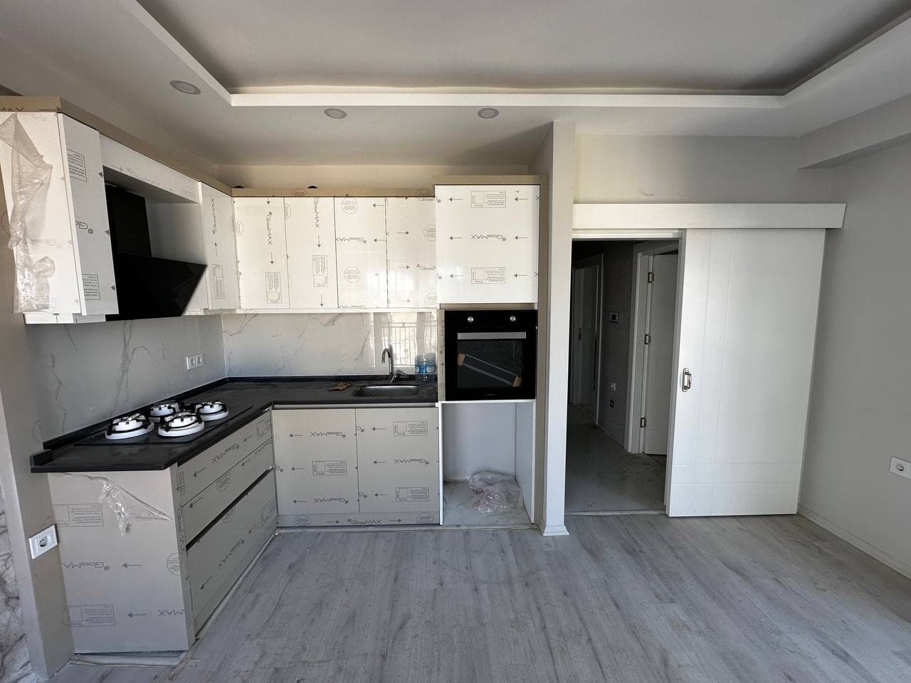 SIFIR BİNADA SATILIK DOĞALGAZLI DAİRE