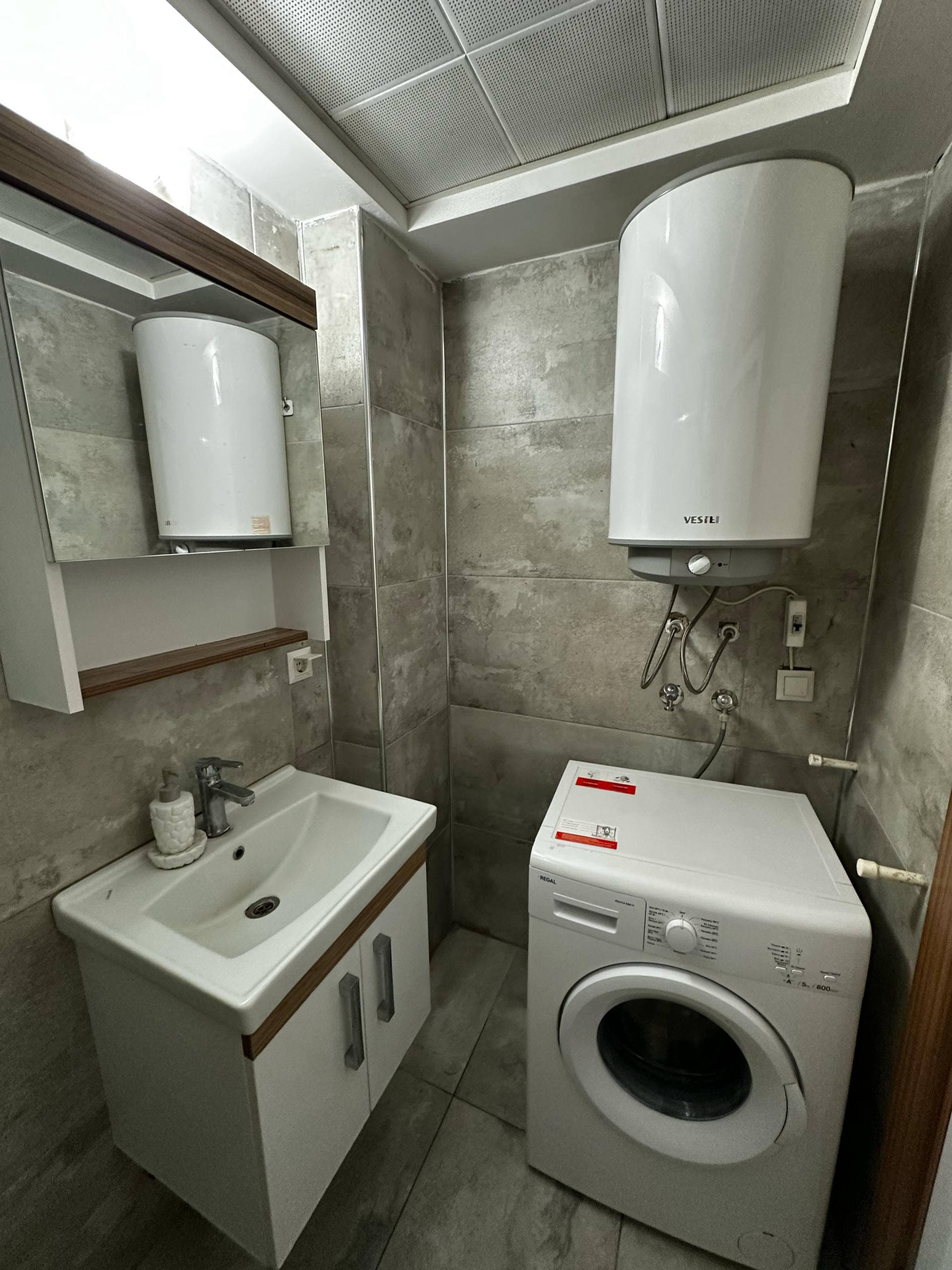 ANTALYA LARA GÜZEOBADA SATILIK 1+1 DAİRE