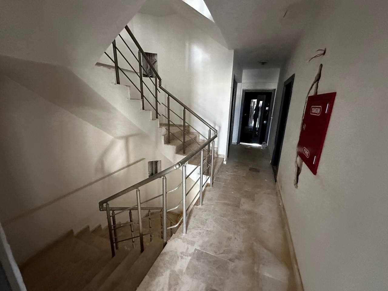 ÇARŞIDA SATILIK SIFIR BİNA
