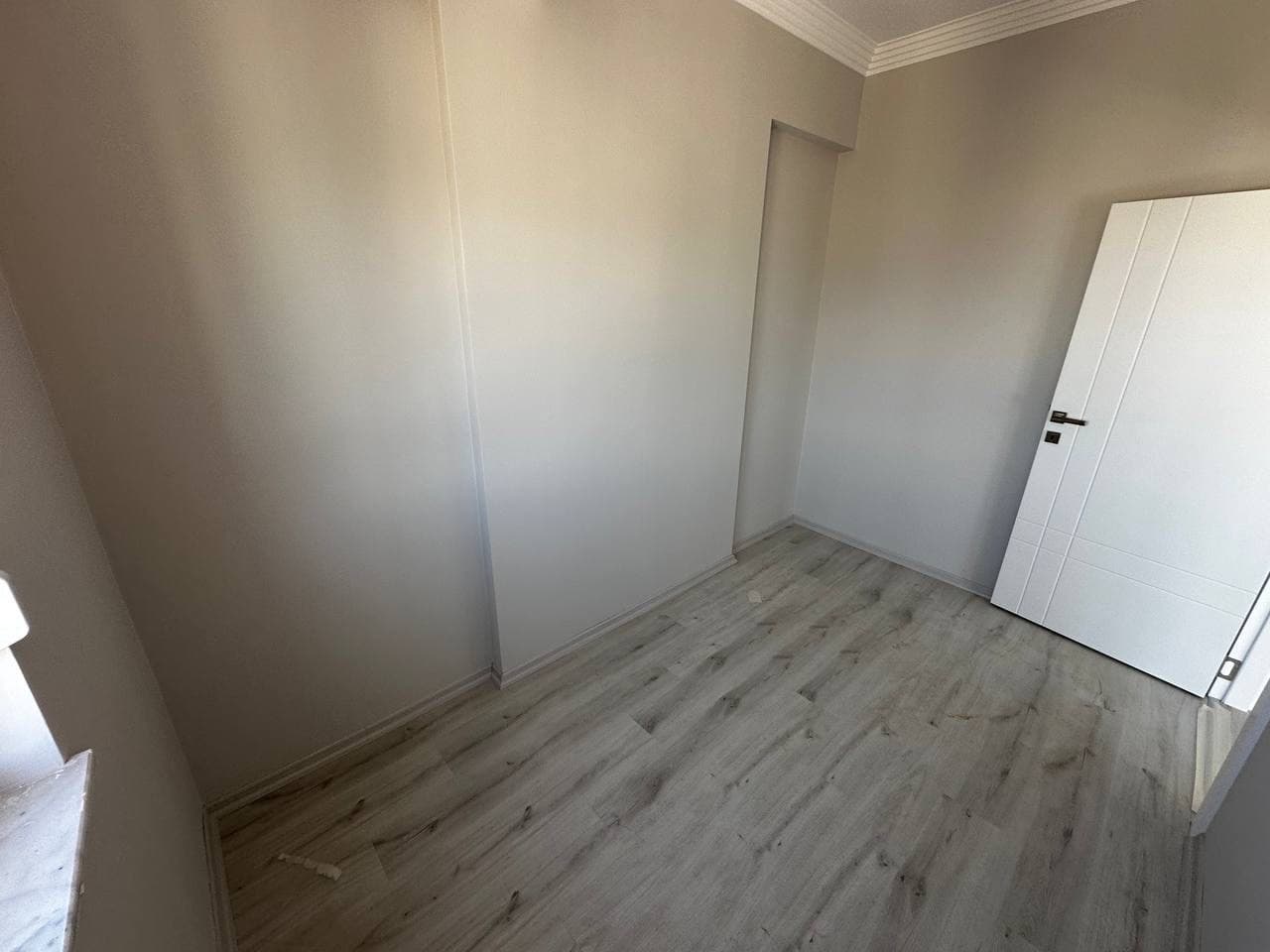 ÇARŞIDA SATILIK SIFIR BİNA