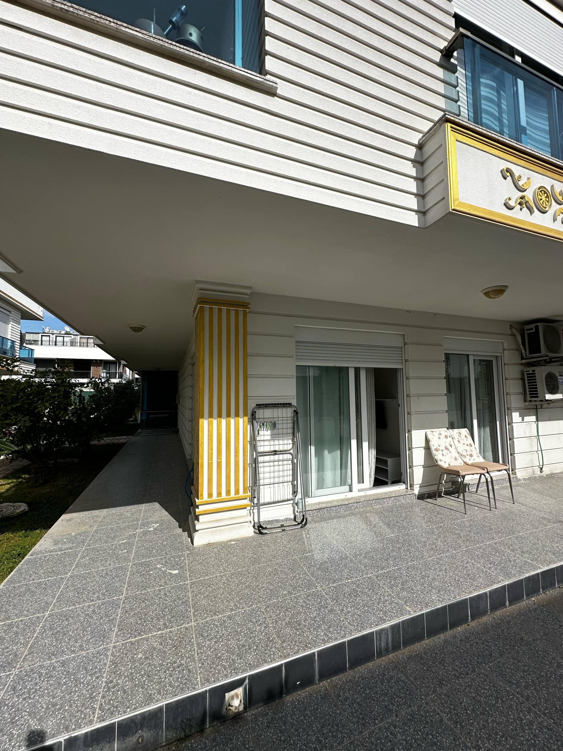 ANTALYA LARA GÜZEOBADA SATILIK 1+1 DAİRE