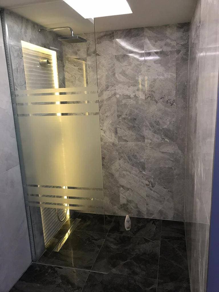 Deniz Kenarında 170 m² Lüks Daire | Luxuswohnung am Meer – 170 m²"