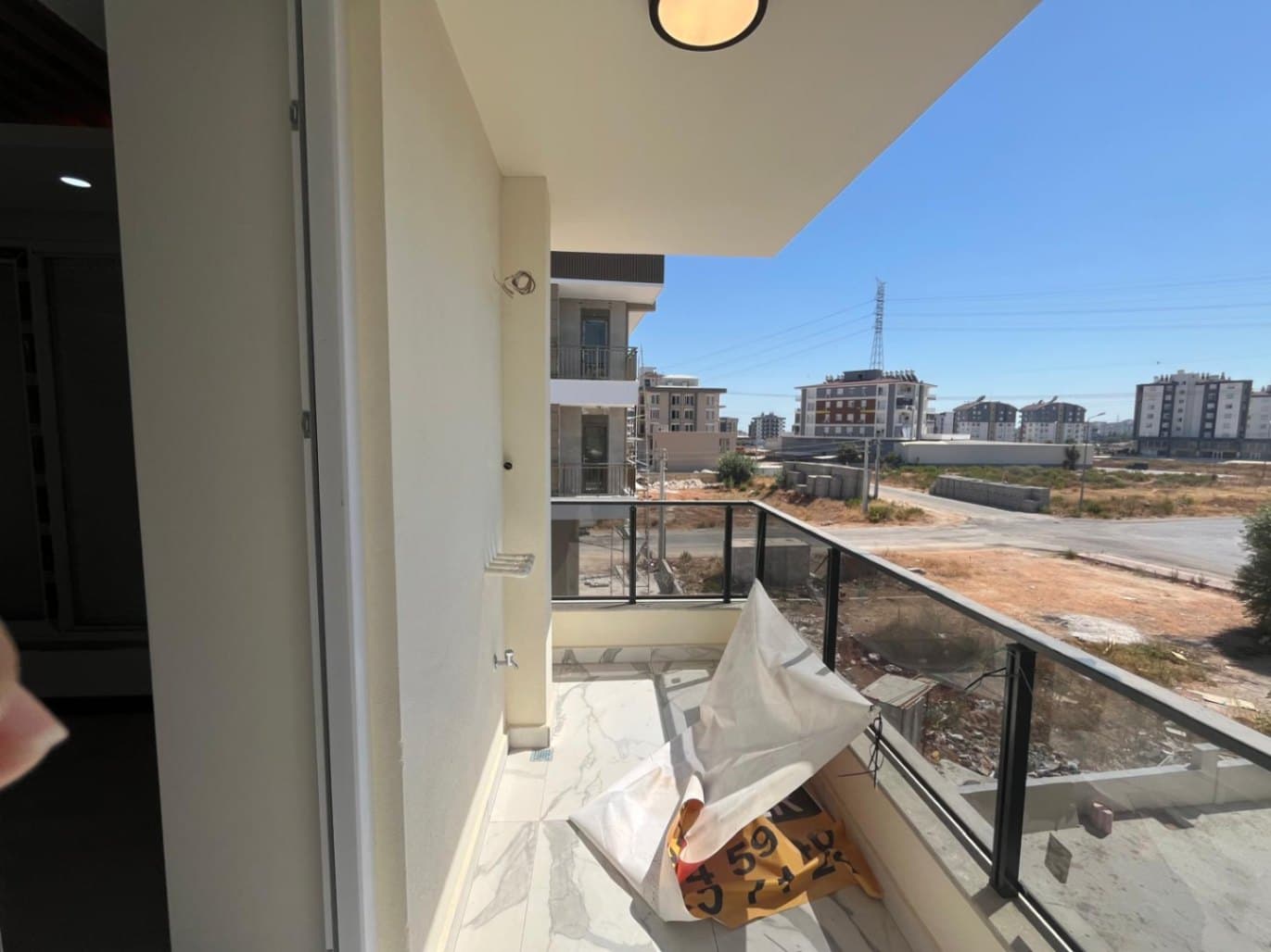 Antalya Kepez Varsak Karşiyaka mahallasinde 1+1 Satılık Daire