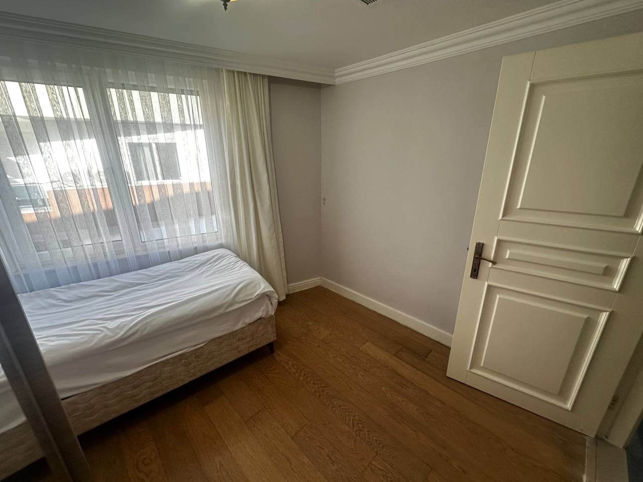 DENİZE YAKIN | KAPALI OTOPARKLI DAİRE