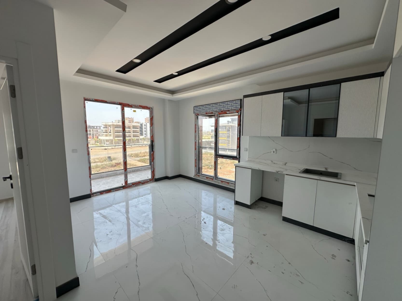Altıntaşda kapalı otoparklı 1+1