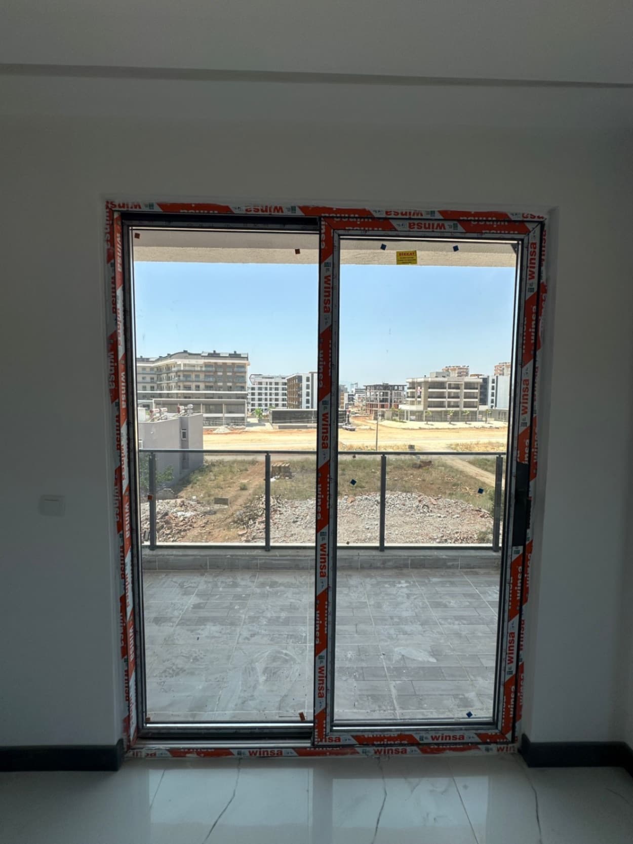 Altıntaşda kapalı otoparklı 1+1
