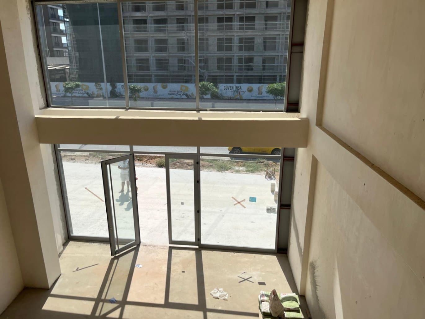 Altintaş cadde üzderi dükkan