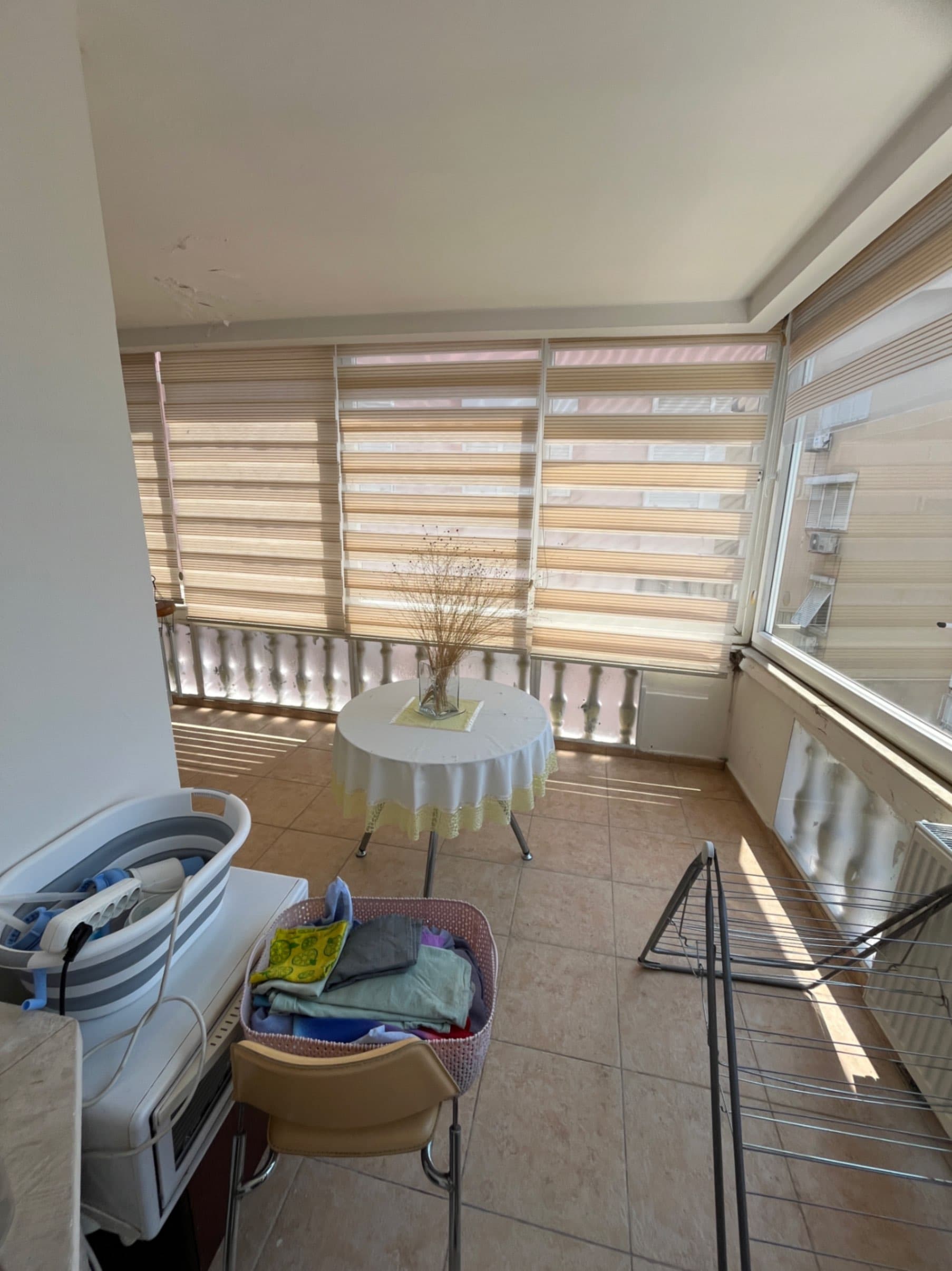 Plaja 100 m mesafedeEşyalı 2+1daire 
