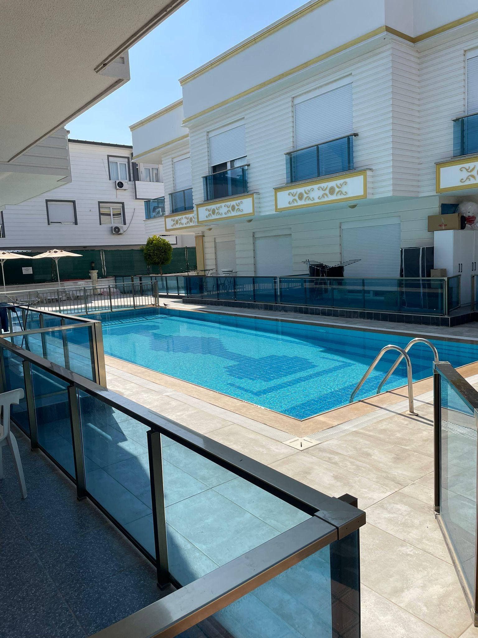 ANTALYA LARA GÜZEOBADA SATILIK 1+1 DAİRE