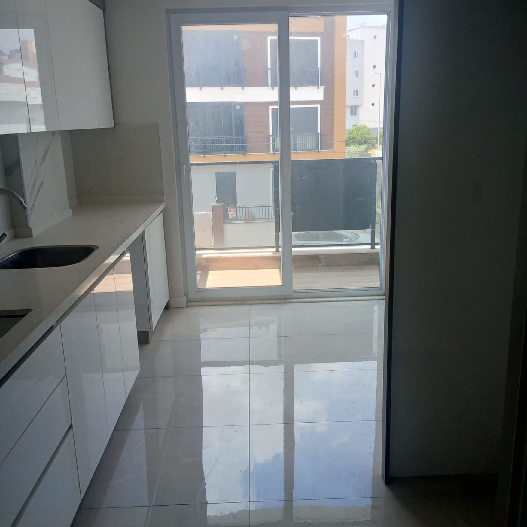 ANTALYA VARSAK SÜLEYMAN DEMİRELDE SATILIK 3+1 DAİRE