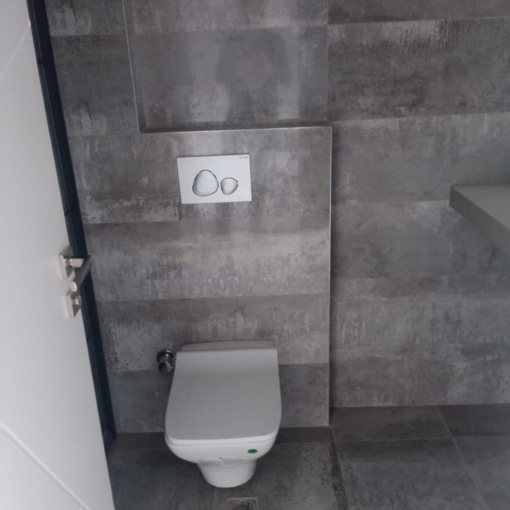 ANTALYA VARSAK SÜLEYMAN DEMİRELDE SATILIK 3+1 DAİRE