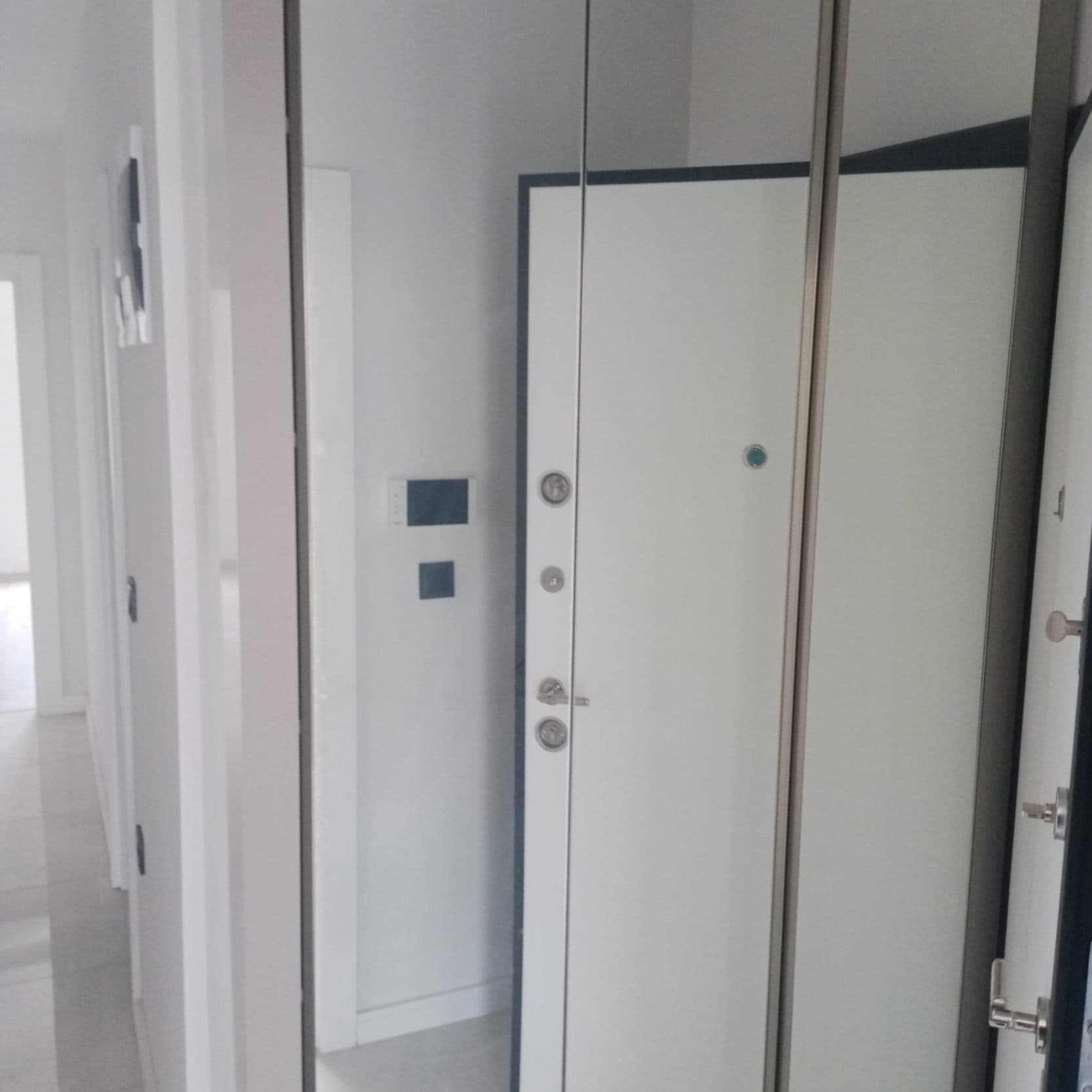 ANTALYA VARSAK SÜLEYMAN DEMİRELDE SATILIK 3+1 DAİRE