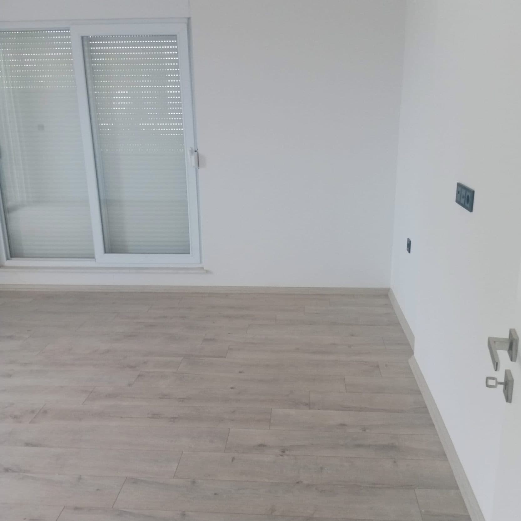 ANTALYA VARSAK SÜLEYMAN DEMİRELDE SATILIK 3+1 DAİRE