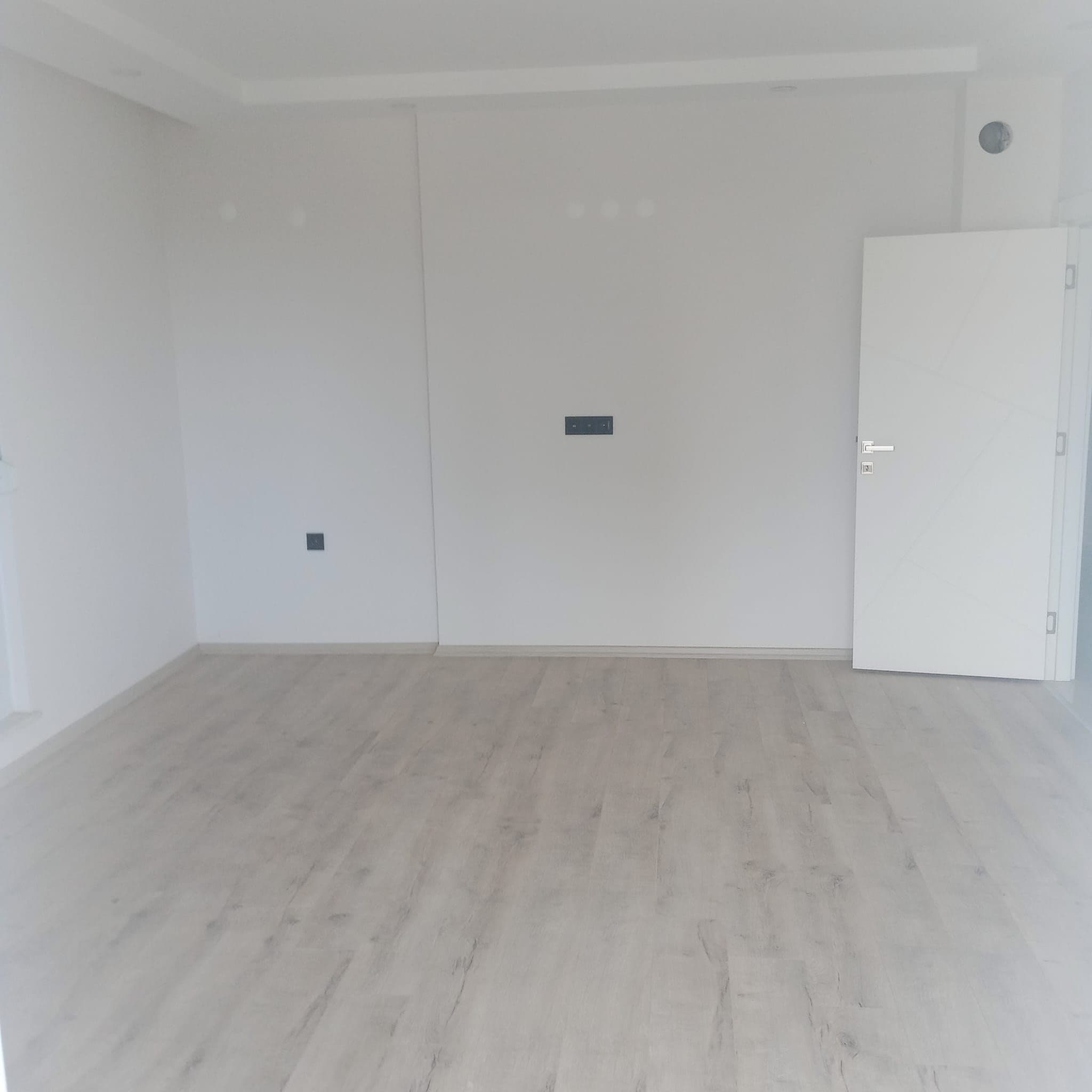 ANTALYA VARSAK SÜLEYMAN DEMİRELDE SATILIK 3+1 DAİRE