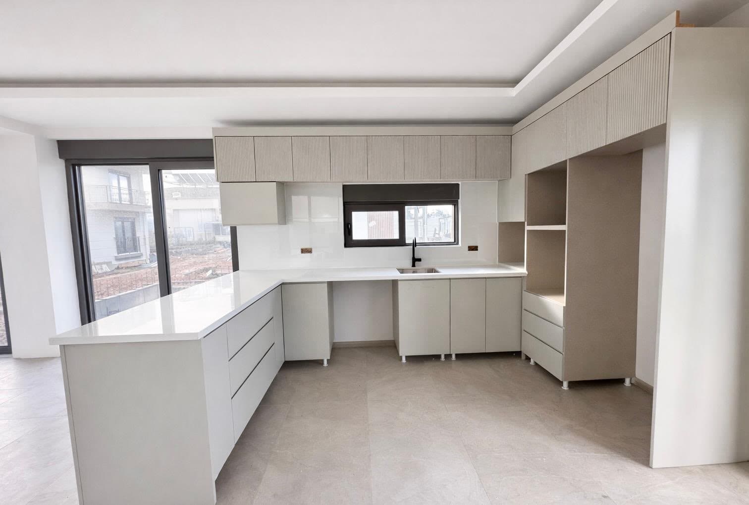 Serik/Boğazkent'te Denize 3 dk Sıfır Lüks Villa