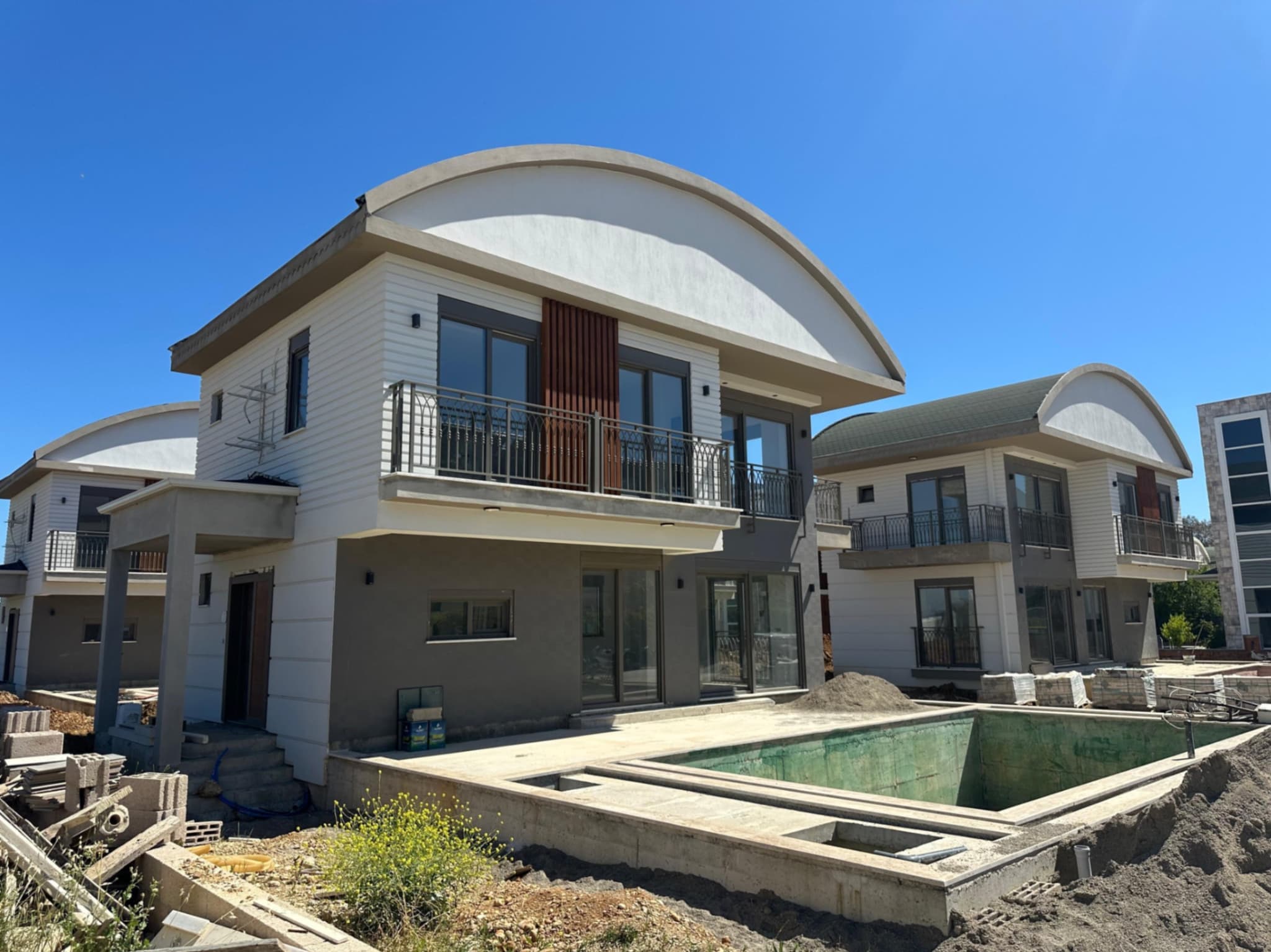 Serik/Boğazkent'te Denize 3 dk Sıfır Lüks Villa