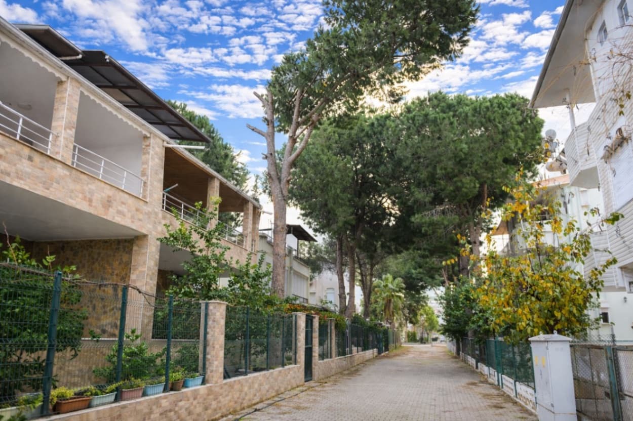Boğazkent'te Denize 250 m 4+1 Villa