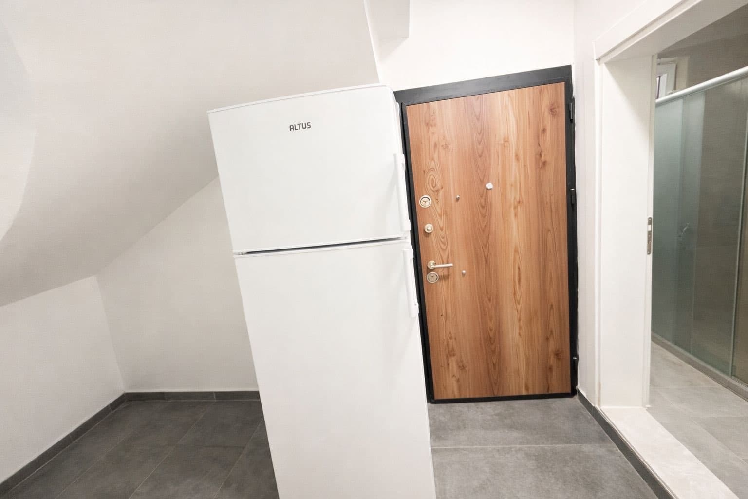 Boğazkent'te Denize 250 m 4+1 Villa