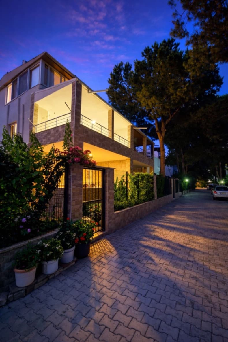 Boğazkent'te Denize 250 m 4+1 Villa